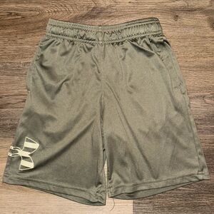 Under Armour Boy's Olive Green Athletic Shorts Size Small